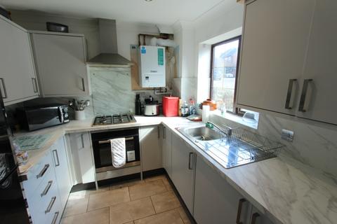 3 Bull Close, Grays, RM16 6PN