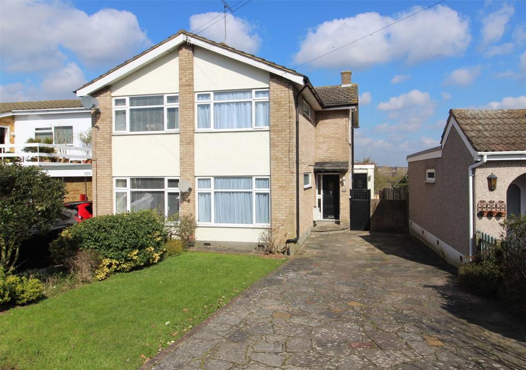 Eastwood Old Road, LeighonSea, SS9 3 bed semidetached house £365,000