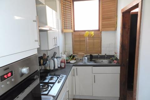 12 Spring Grove View, Leeds, LS6 1RW