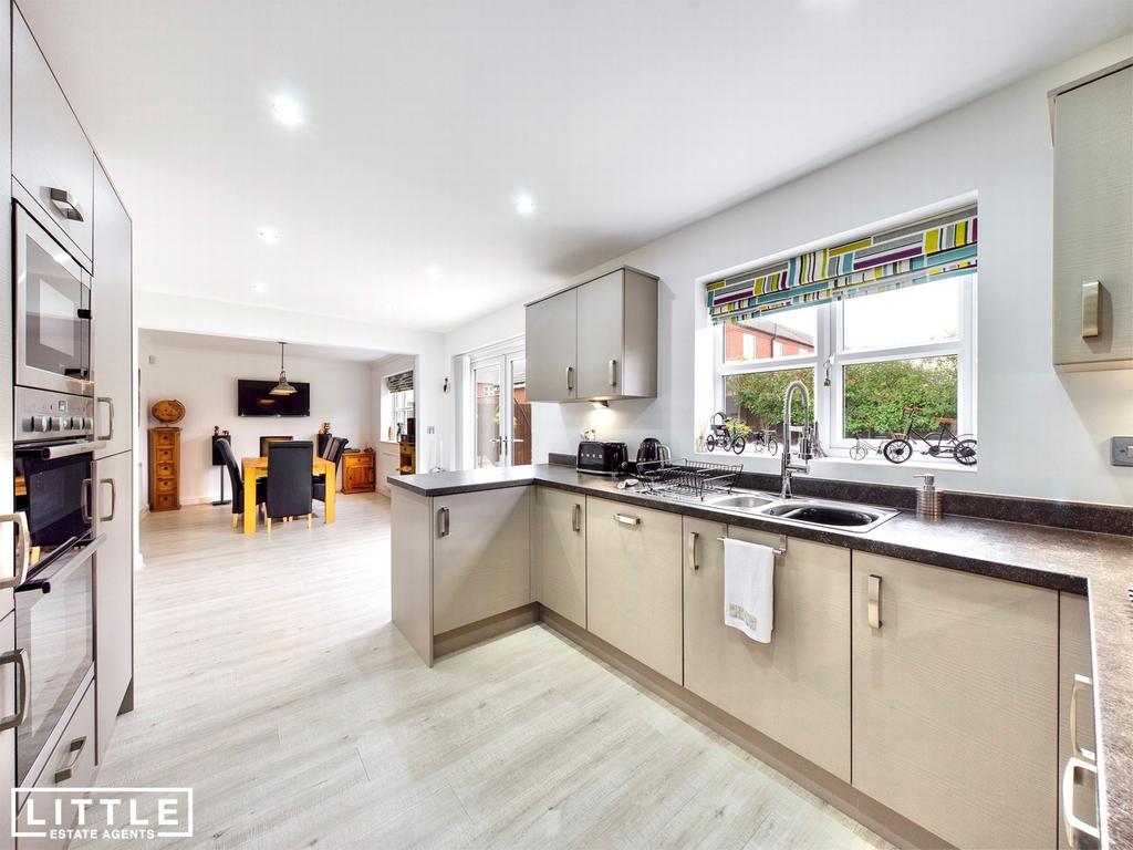 Kitchen/Living Space
