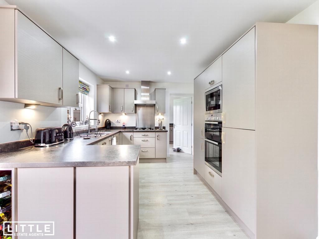Kitchen/Living Space