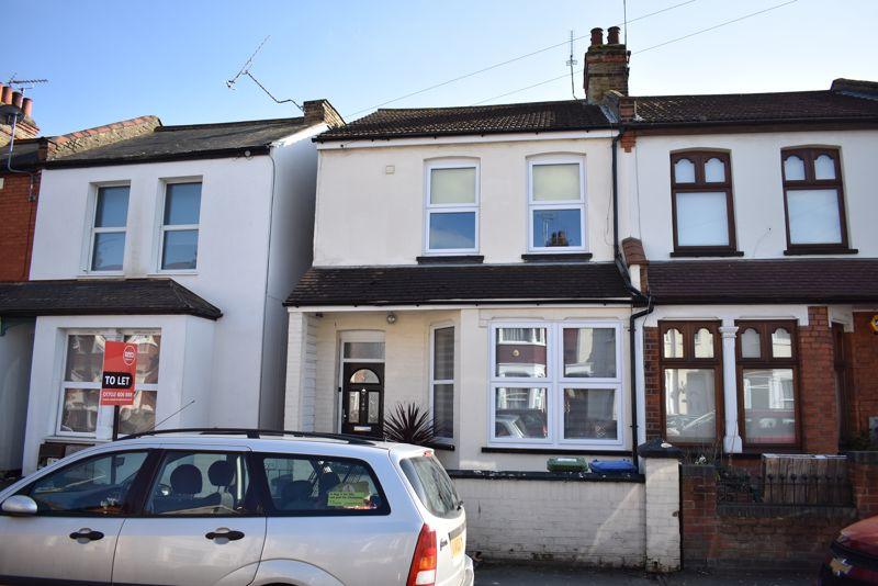 Central Avenue, SouthendOnSea 3 bed terraced house £315,000