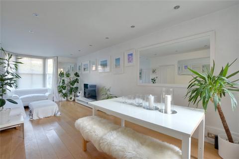 71 Effingham Road, London, SE12 8NT