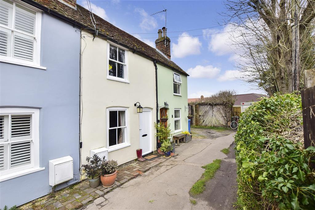 Canterbury Road, Faversham, Kent 2 bed terraced house £225,000