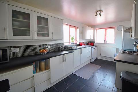 34b Broadmeadow Green, Bilston, WV14 6EG