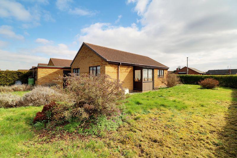 Leaburn Road, Messingham 2 bed detached bungalow £165,000