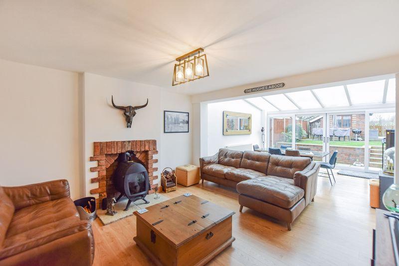 Hall Lane, Cronton 3 bed detached house £385,000