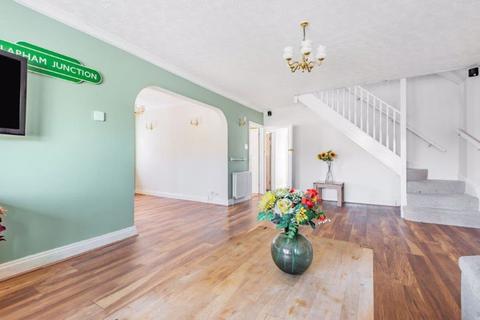 39 Birch Road, Godalming, GU7 3NT
