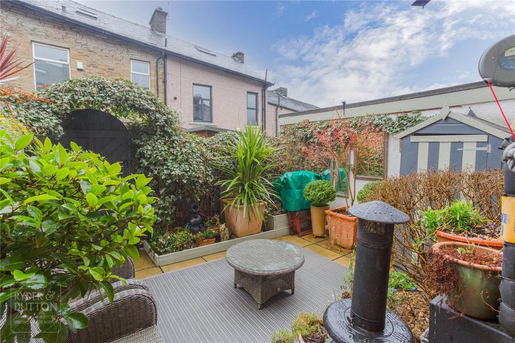 Rear Garden: