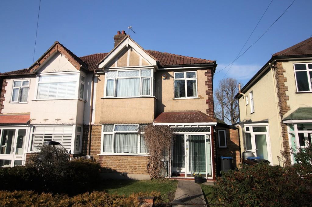 Commonside East, Mitcham 3 bed semidetached house £445,000