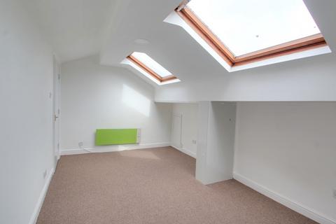 2 bedroom apartment to rent, West Street, Leicester