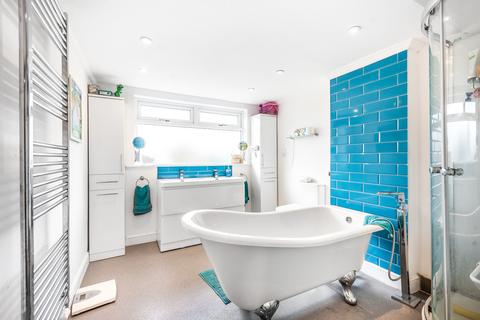 73 Broadfields Avenue, Edgware, HA8 8SL