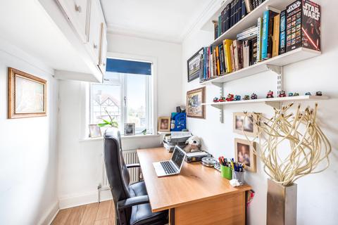 73 Broadfields Avenue, Edgware, HA8 8SL