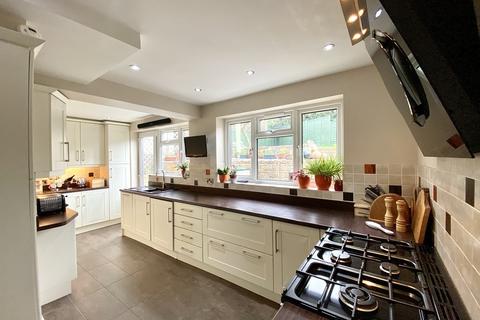 2 Brookside, Winford, Bristol, BS40 8AB