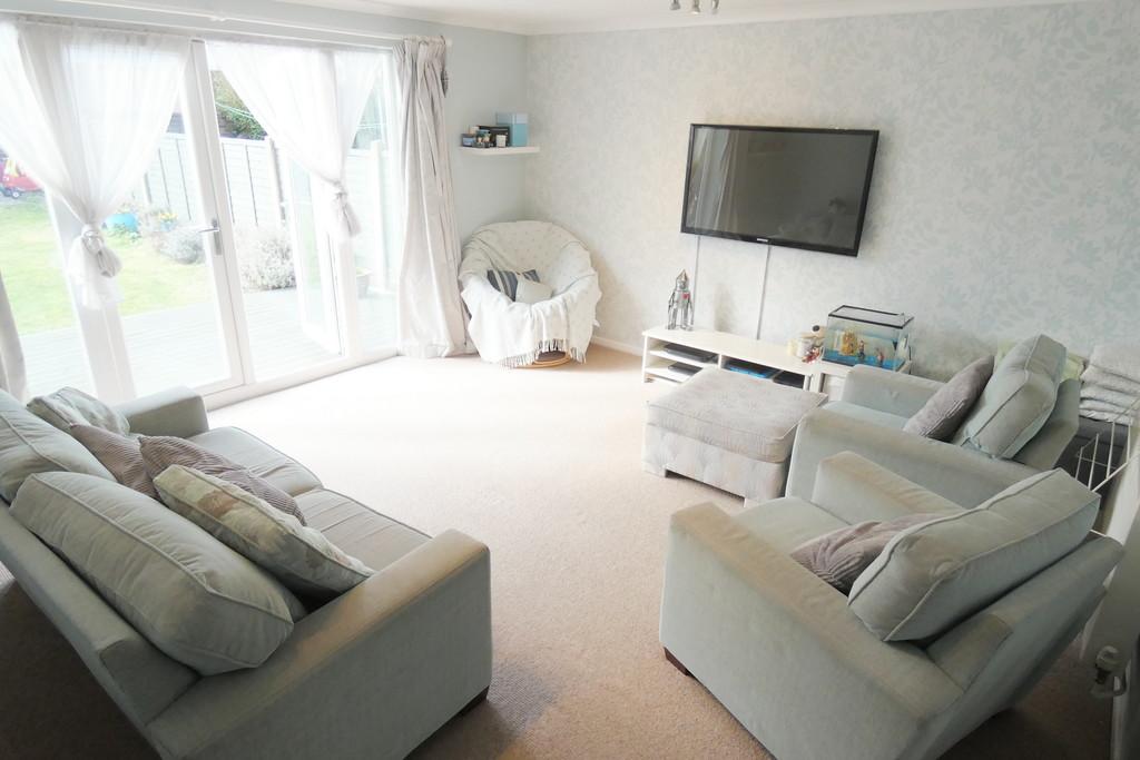Meadowside Close, Great Barr, Birmingham 3 bed terraced house £190,000