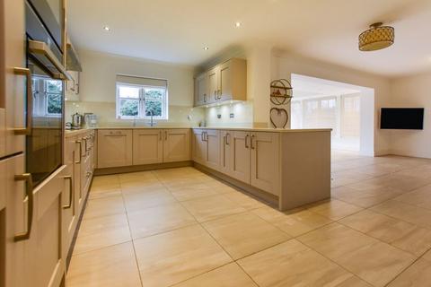 6 bedroom detached house for sale, Hereward Place, Stamford