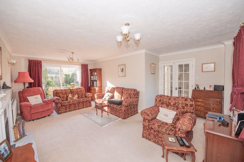 Hart Close, Uckfield 4 bed detached house £550,000