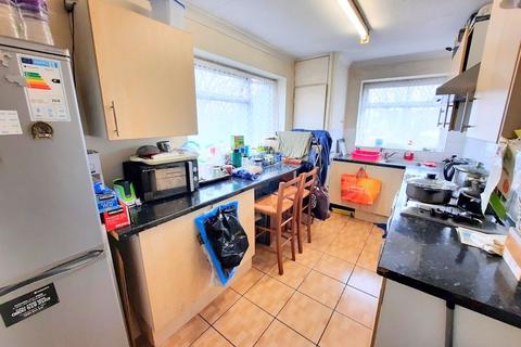 20 The Gardens, Feltham, TW14 9PW