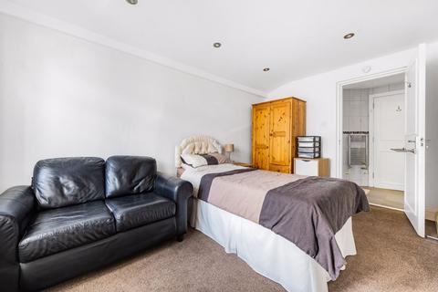 8 Ashleigh Gardens, Sutton, SM1 3EN