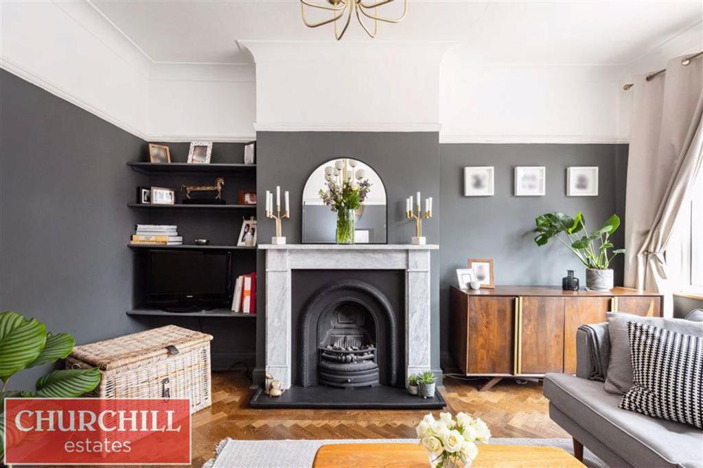 Oak Hill Crescent, Woodford Green 4 bed terraced house £700,000