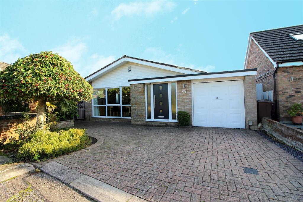 Sewell Close, St Albans 3 bed detached bungalow £600,000