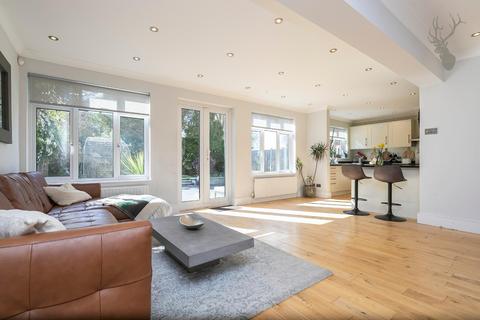 7 Harewood Hill, Theydon Bois, Epping, CM16 7EA