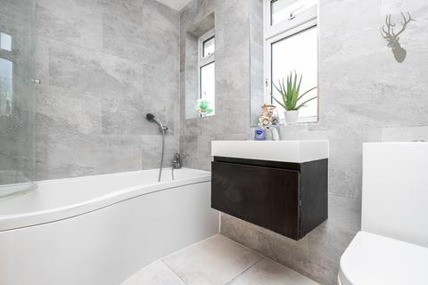 7 Harewood Hill, Theydon Bois, Epping, CM16 7EA