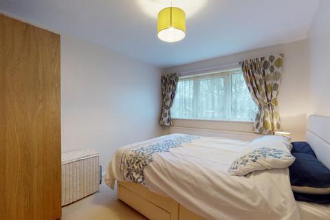 165 Lynwood, Folkestone, CT19 5DF