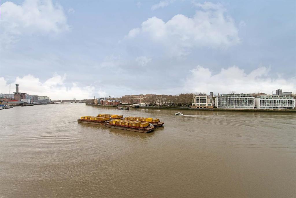 7275 garton jones nine elms flat 28 riverside cour