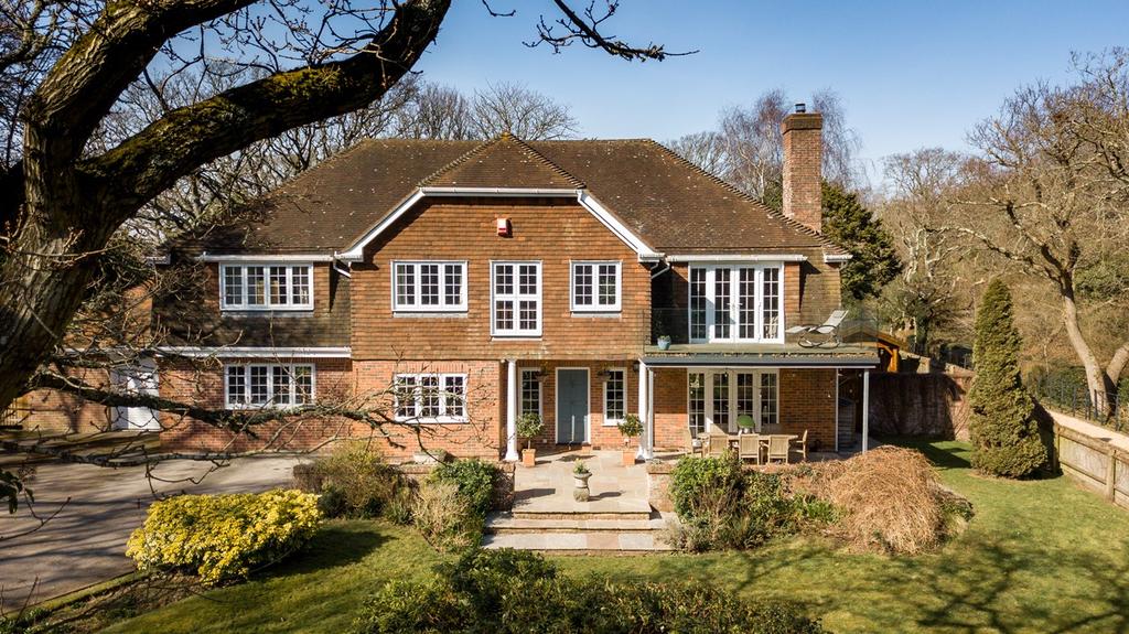 Barton Common Road, BartonOnSea, BH25 5 bed detached house £1,500,000