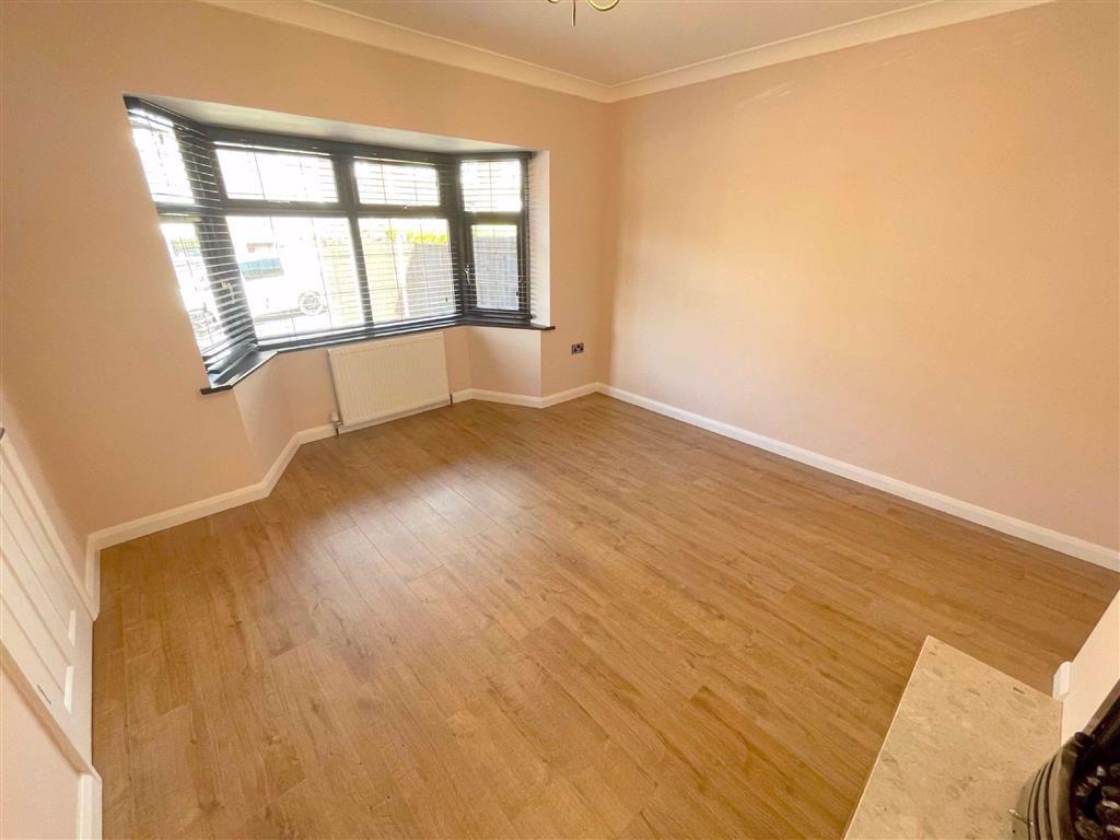 Albion Street, Leek 3 bed semidetached house £695 pcm (£160 pw)