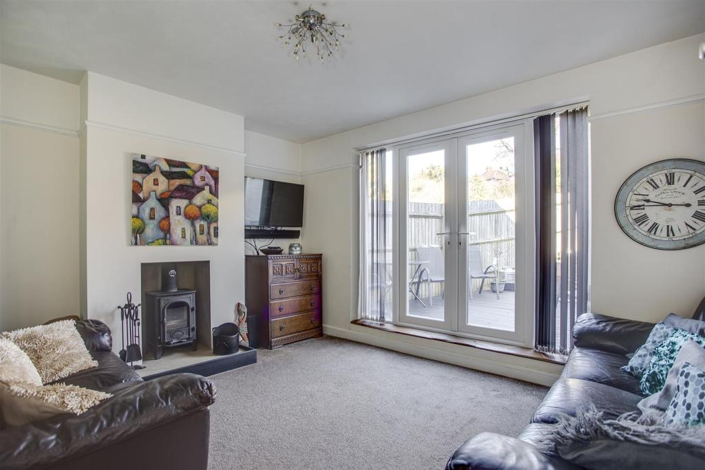61 Southfield Road Living Room.jpg