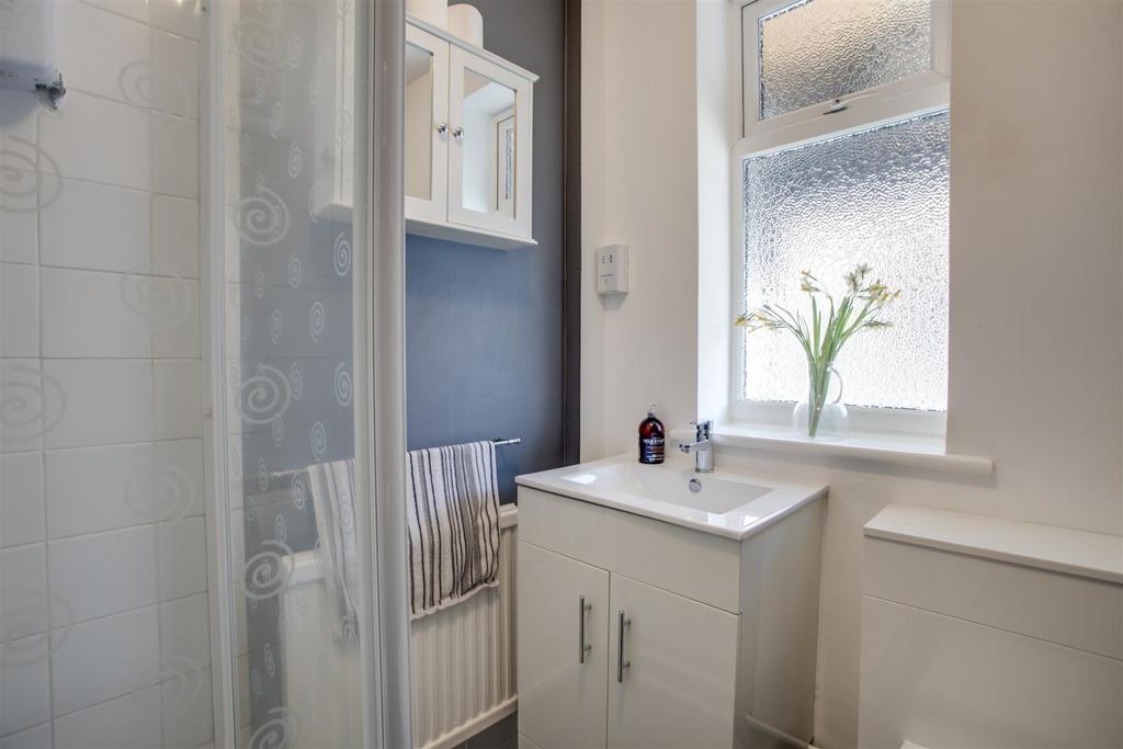 61 Southfield Road Downstairs Shower Room.jpg