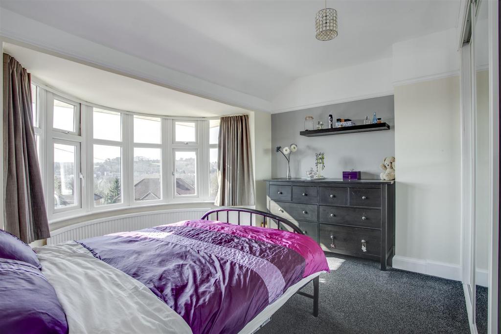 61 Southfield Road Bedroom 1.jpg