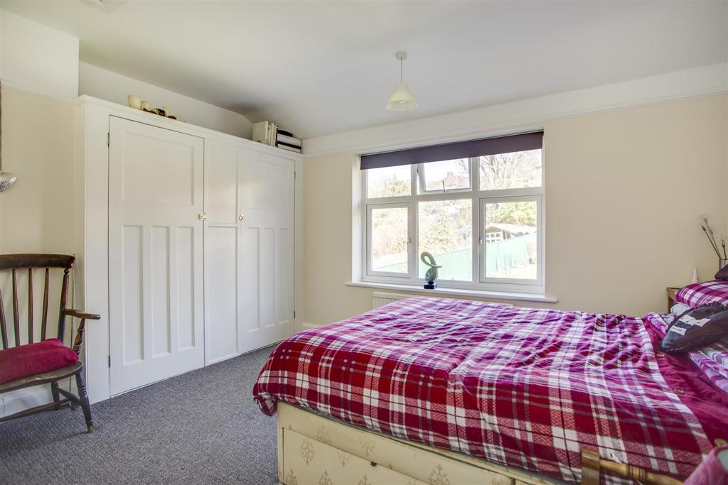61 Southfield Road Bedroom 2.jpg