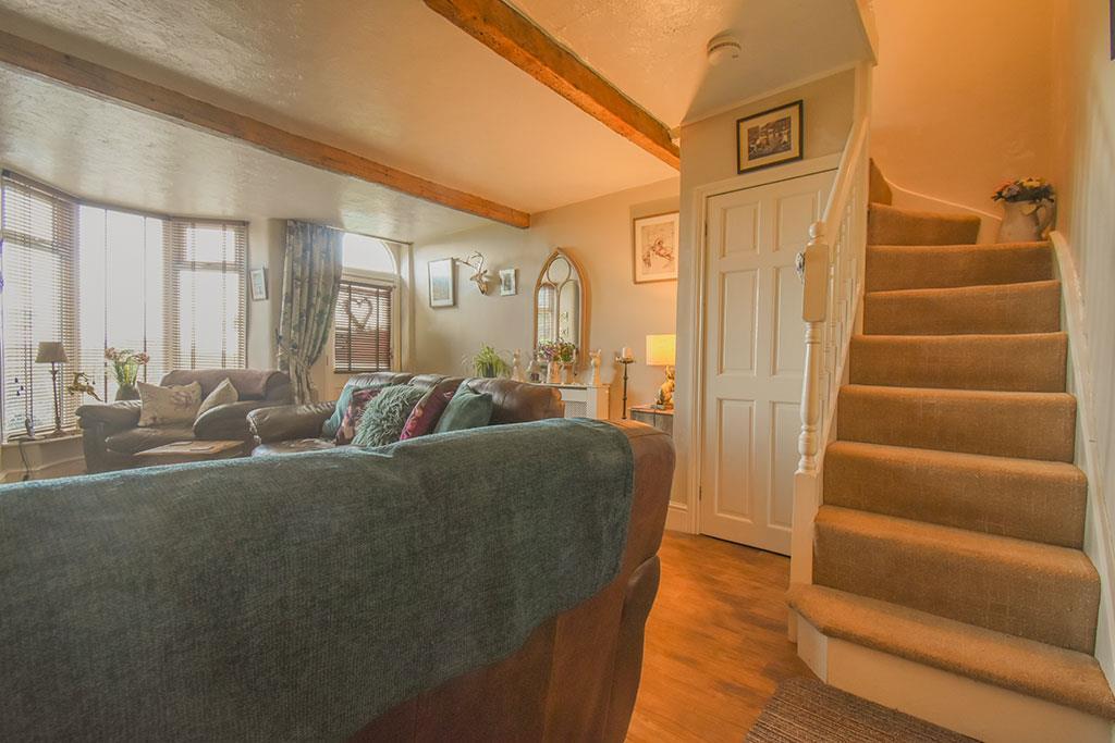 Billinge Side, Blackburn 2 bed cottage £170,000