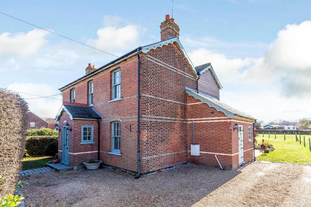 Highwood Road, Edney Common, Chelmsford 4 bed detached house £895,000