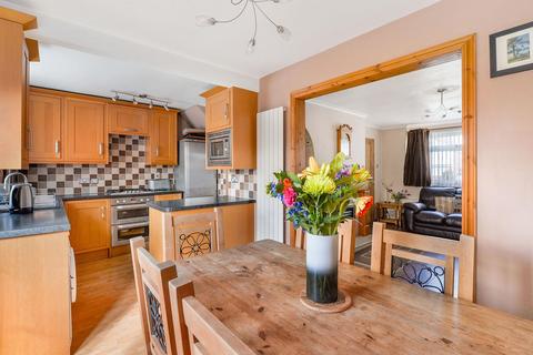 18 Forest Road, Paddock Wood, Tonbridge, TN12 6JU