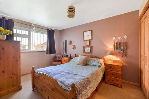 18 Forest Road, Paddock Wood, Tonbridge, TN12 6JU