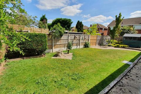 41 Abbey Road, Bingham, Nottingham, NG13 8EE