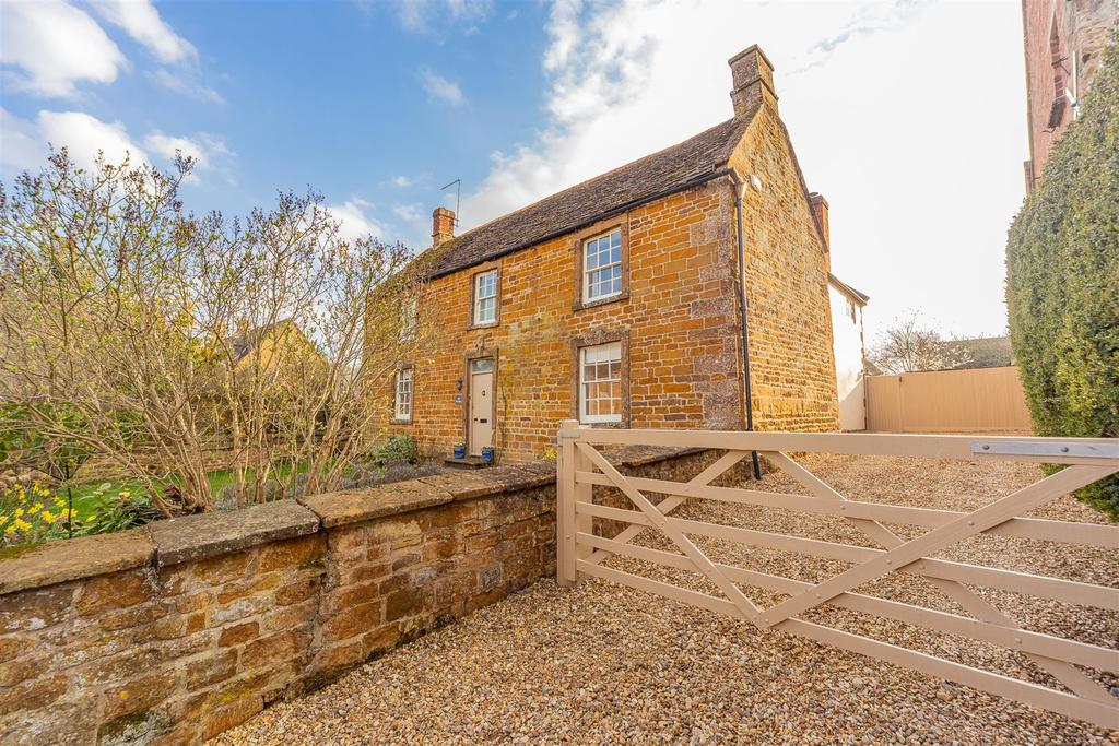 Lyddington, Rutland 4 bed character property £900,000