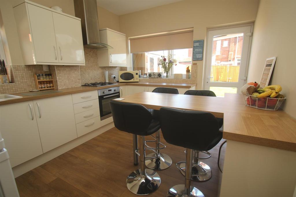 Lambert Road, Bridlington 2 bed semidetached bungalow £189,950