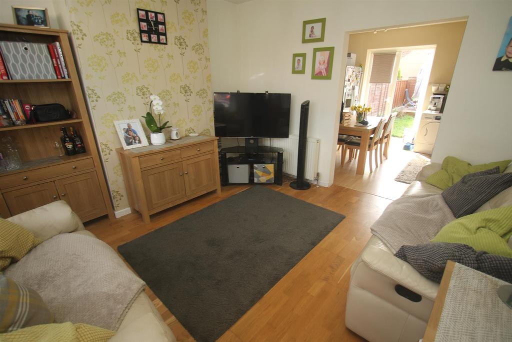 Milner Road, Bridlington 3 bed semidetached house £115,000