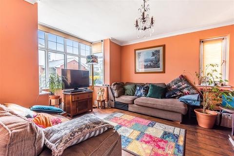 6 Higher Redgate, Tiverton, EX16 6RJ