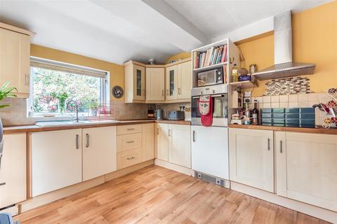 6 Higher Redgate, Tiverton, EX16 6RJ