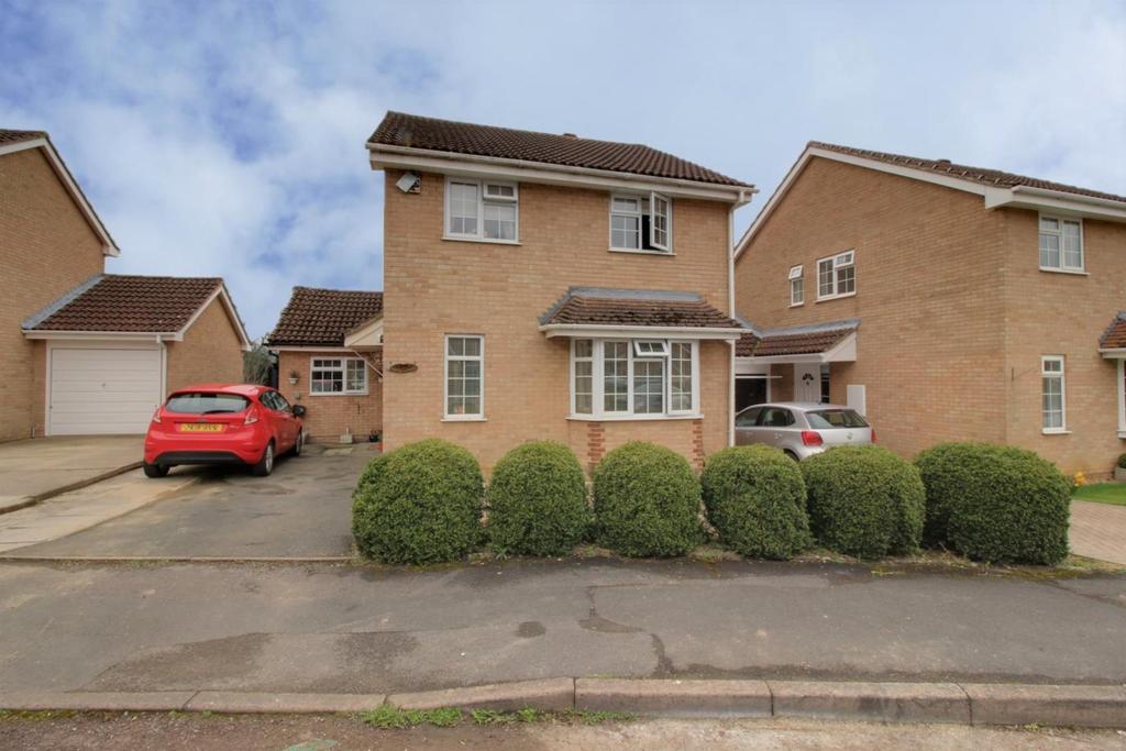 Rosedale Avenue, Stonehouse 4 bed detached house £350,000
