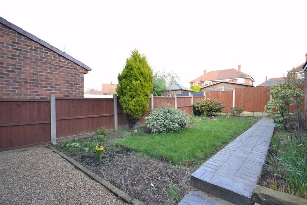 Westbourne Avenue, Garforth, Leeds, LS25 3 bed semidetached house £