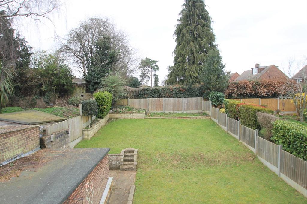 Sycamore Drive, Aylesford 3 bed semidetached house £375,000