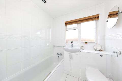 201 Whitton Dene, Isleworth, TW7 7NJ