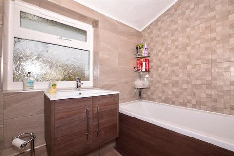 24 Glebelands, Alkham, Dover, CT15 7BY